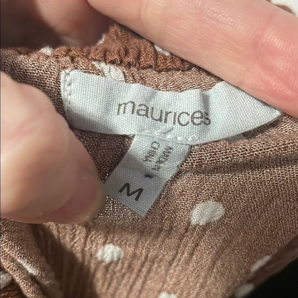 🦋Maurices Brown Ruffled Flutter Sleeve Blouse - Picture 2 of 6
